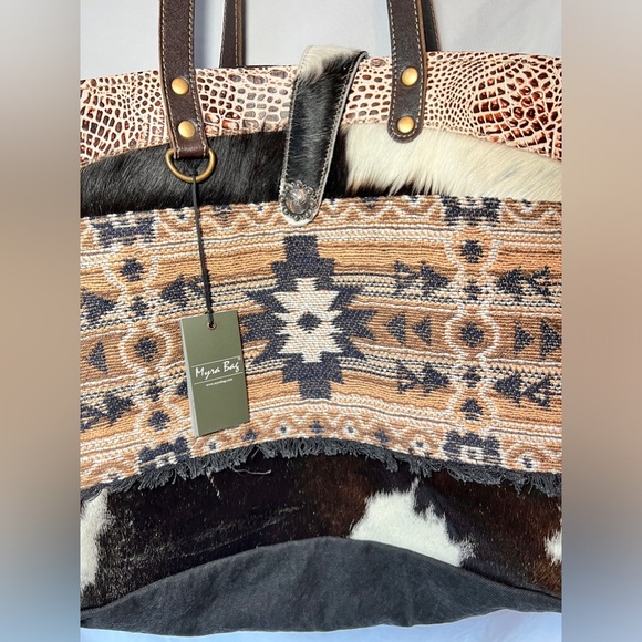 Myra Bag -Nolan Weekender Bag - Picture 3 of 7